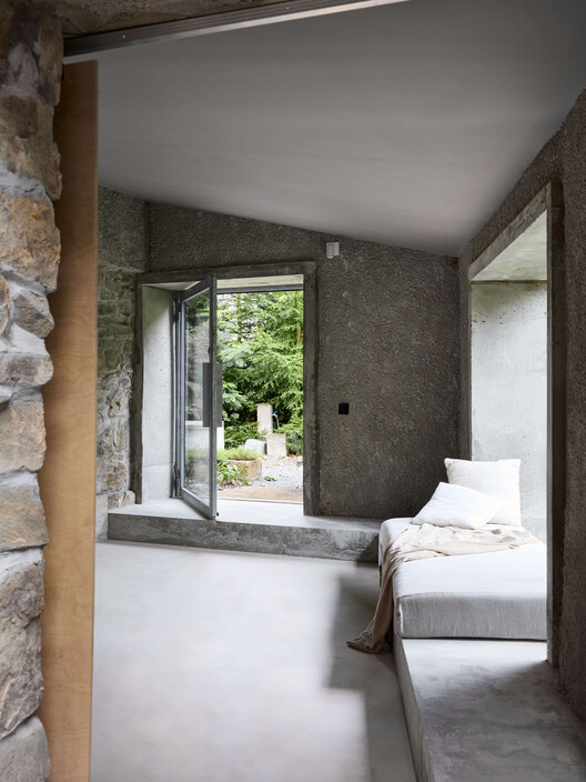Panoší Újezd Summer House / Lenka Milerová architektka - Interior Photography, Bedroom, Concrete