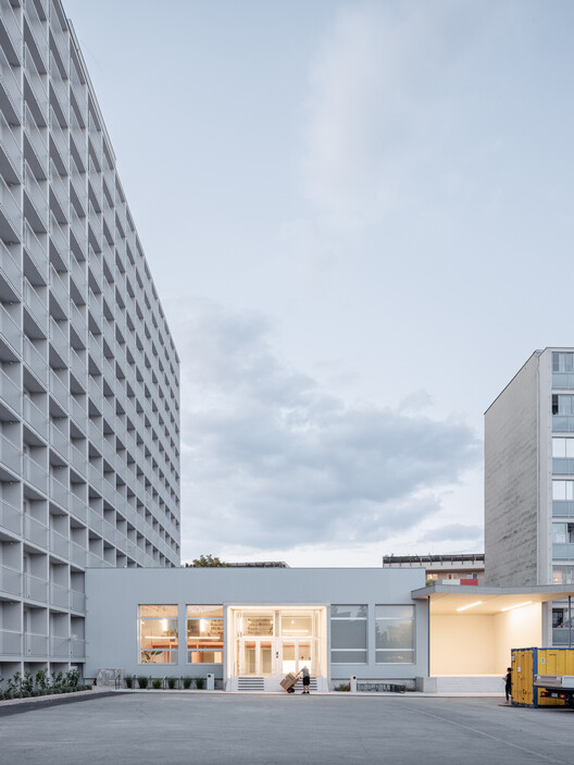 KOSMALT Housing Renovation / Atrium Architekti - Exterior Photography, Concrete