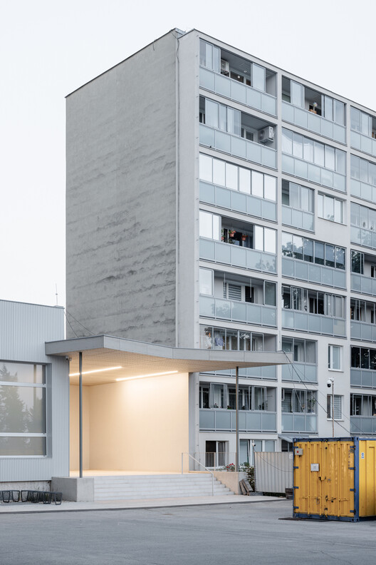 KOSMALT Housing Renovation / Atrium Architekti - Exterior Photography, Concrete