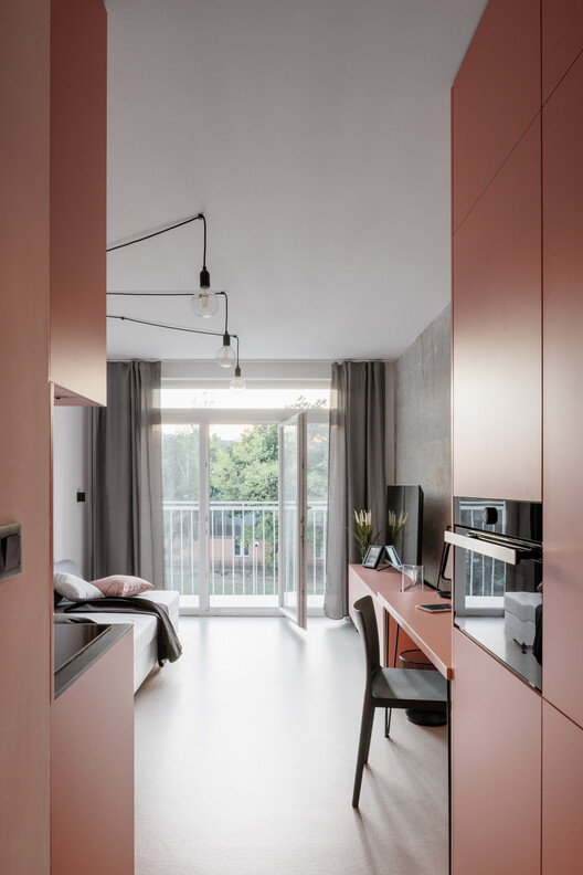 KOSMALT Housing Renovation / Atrium Architekti - Interior Photography, Kitchen, Chair
