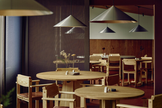 Restaurant Huset Svalbard / Snøhetta - Interior Photography, Dining room, Wood, Lighting, Table, Chair