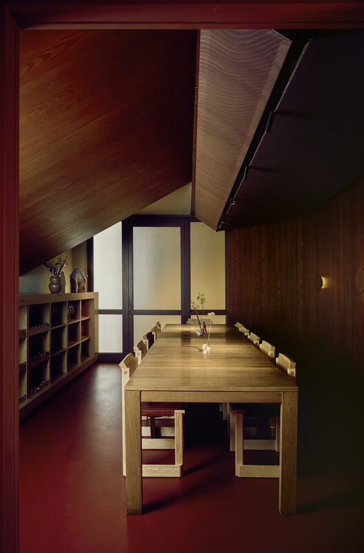 Restaurant Huset Svalbard / Snøhetta - Interior Photography, Wood, Lighting, Beam