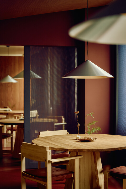 Restaurant Huset Svalbard / Snøhetta - Interior Photography, Dining room, Wood, Table, Lighting, Chair