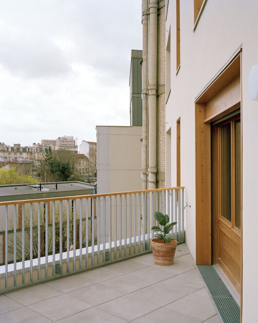 Montreuil Housing / minuit architectes - Exterior Photography, Balcony, Handrail