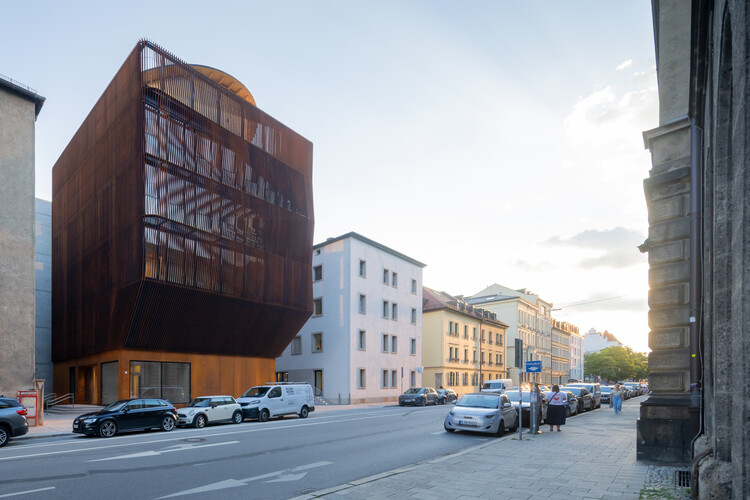 Munich Kinderoase Kindergarten / Kéré Architecture  + HK Architekten, Hermann Kaufmann + Partner ZT - More Images