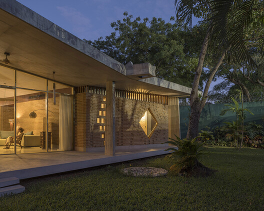 Villa CROCODILE / LOCALARCHITECTURE Villa CROCODILE / LOCALARCHITECTURE - Image 12 of 21