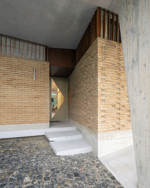 Villa CROCODILE / LOCALARCHITECTURE Villa CROCODILE / LOCALARCHITECTURE - Image 10 of 21