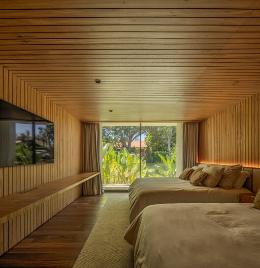 Alva House / Felipe Caboclo Arquitetura - Interior Photography, Bedroom, Wood, Bed
