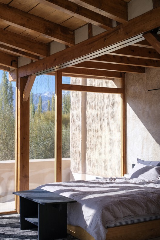 Gulzar’s Residence / Field Architects - Interior Photography, Bedroom, Wood, Beam