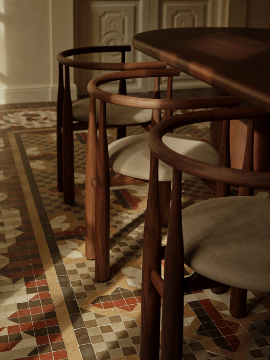 Ciutat Vella Apartment / Balzar Arquitectos Ciutat Vella Apartment / Balzar Arquitectos - Interior Photography, Chair