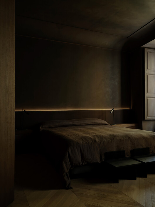 Ciutat Vella Apartment / Balzar Arquitectos Ciutat Vella Apartment / Balzar Arquitectos - Interior Photography, Bedroom, Lighting, Bed