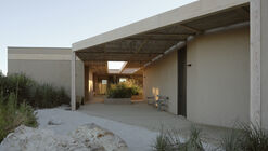 Jardinera House / LOTE STUDIO