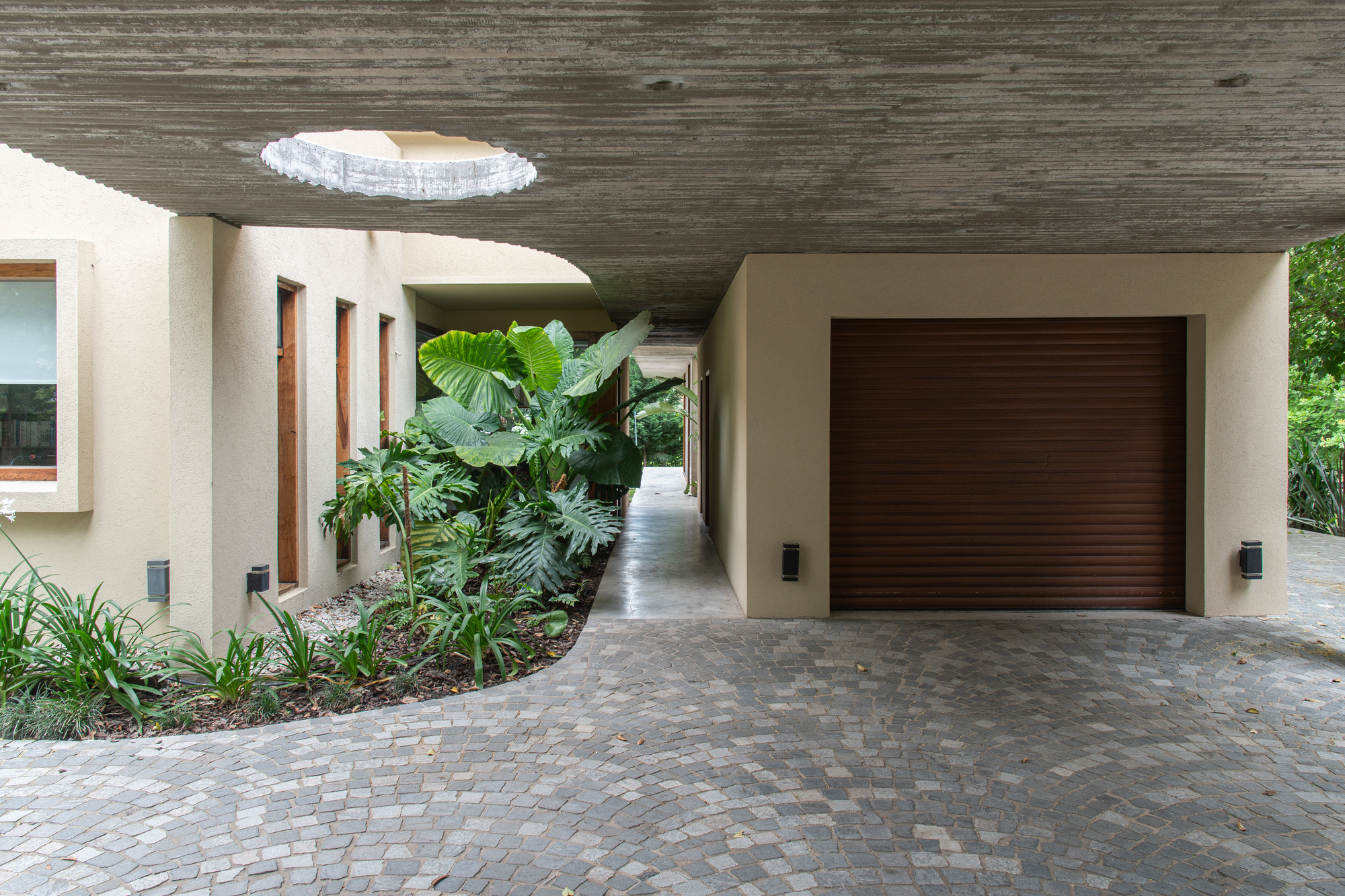 Pavilon Leloir: Jak architekti rozšířili dům bez narušení původní struktury