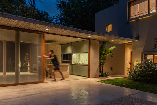 Leloir Studio Pavilion / FIR Estudio - Exterior Photography, Wood, Door, Concrete, Courtyard