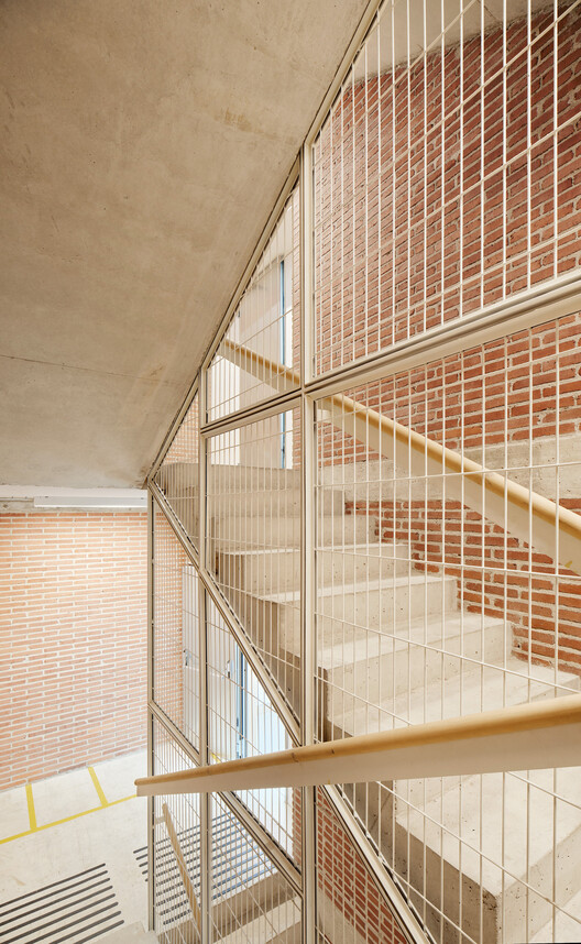 Sants Social Center / LAOS (Xavier Botet + Albert Saboya) Sants Social Center / LAOS (Xavier Botet + Albert Saboya) - Image 11 of 36