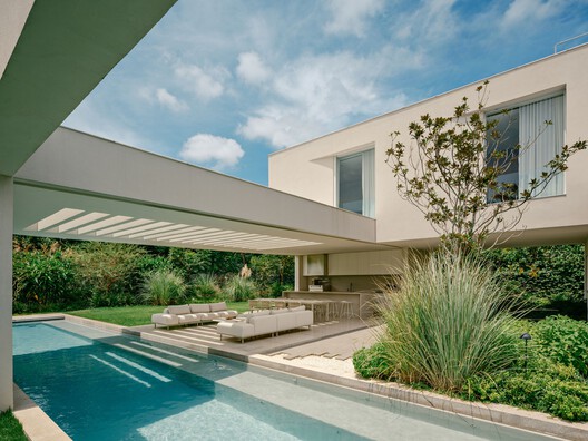 SJC House / Felipe Hess Arquitetos SJC House / Felipe Hess Arquitetos - Exterior Photography, Garden, Courtyard, Patio