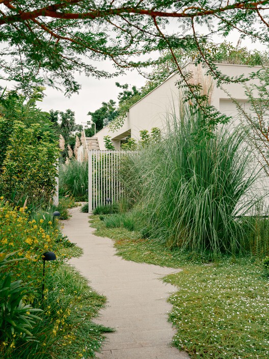 SJC House / Felipe Hess Arquitetos SJC House / Felipe Hess Arquitetos - Exterior Photography, Garden