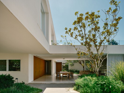 SJC House / Felipe Hess Arquitetos SJC House / Felipe Hess Arquitetos - Exterior Photography