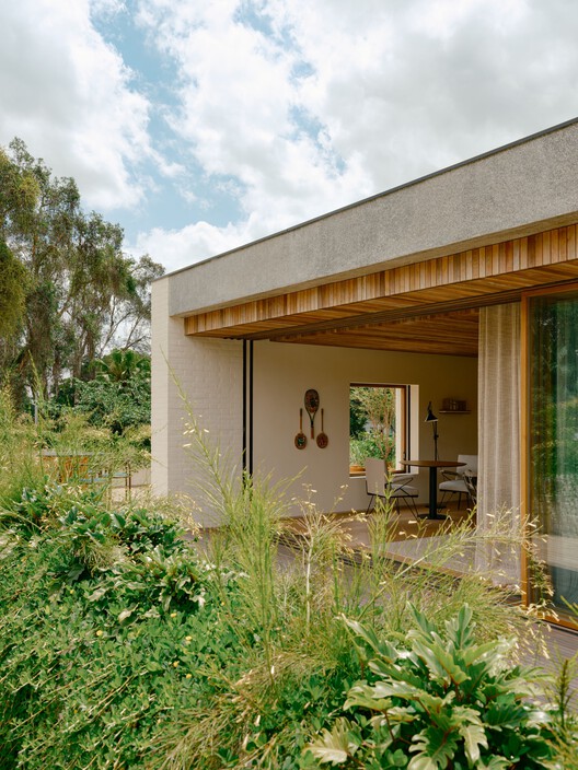 Jacarezinho II House / Felipe Hess Arquitetos Jacarezinho II House / Felipe Hess Arquitetos - Exterior Photography, Garden