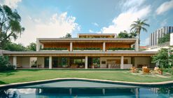 Jacarezinho II House / Felipe Hess Arquitetos