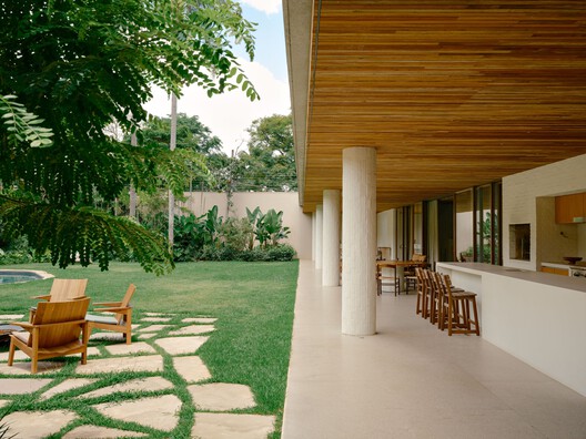 Jacarezinho II House / Felipe Hess Arquitetos Jacarezinho II House / Felipe Hess Arquitetos - Interior Photography, Wood, Garden, Courtyard