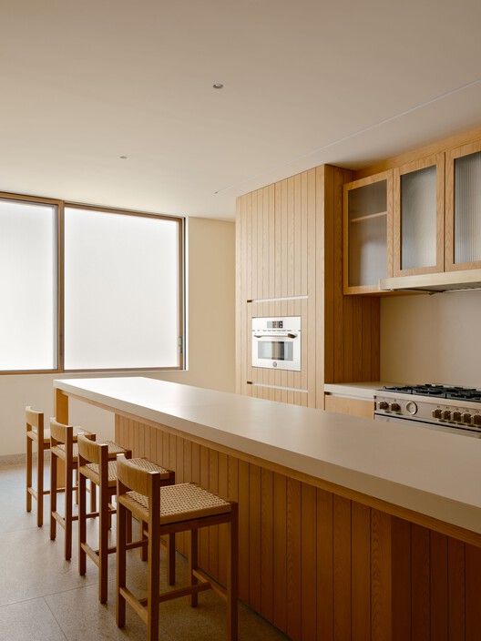 Jacarezinho II House / Felipe Hess Arquitetos Jacarezinho II House / Felipe Hess Arquitetos - Interior Photography, Kitchen, Wood, Countertop