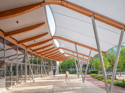 TBB Libraries – Hundred Flowers Park Libraries / Atelier Liu Yuyang Architects - Image 4 of 54