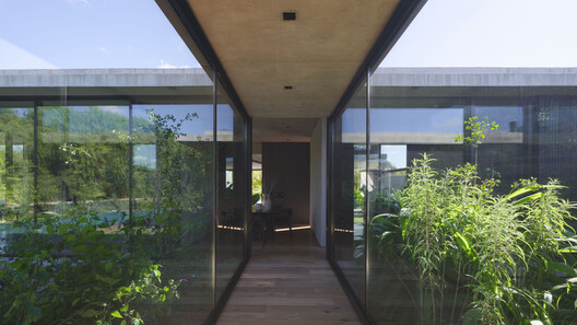 Courtyard House / Estudio Simbiosis - Image 5 of 30