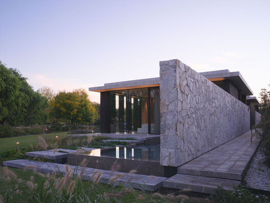 Courtyard House / Estudio Simbiosis - Image 23 of 30