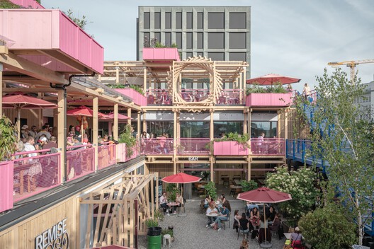 Remise Rosa Complex / Hello Wood Remise Rosa Complex / Hello Wood - Exterior Photography, Balcony