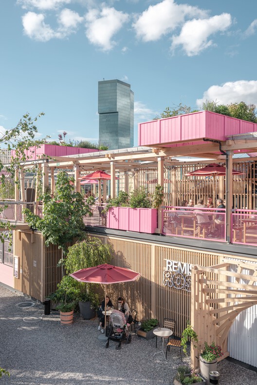 Remise Rosa Complex / Hello Wood Remise Rosa Complex / Hello Wood - Exterior Photography, Balcony