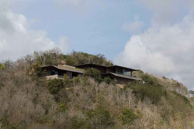House Awasi / Caceres + Tous - Image 2 of 28