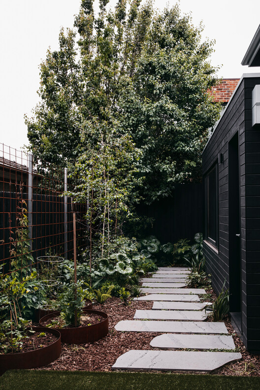 The Gentle House / the Stylesmiths The Gentle House / the Stylesmiths - Exterior Photography, Garden, Courtyard