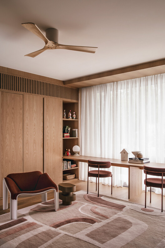 The Gentle House / the Stylesmiths The Gentle House / the Stylesmiths - Interior Photography, Wood, Lighting, Shelving, Chair
