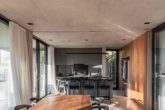 Casa GP / AtelierM - Fotografía interior, Cocina, Madera, Sillas, Fijación Vigas