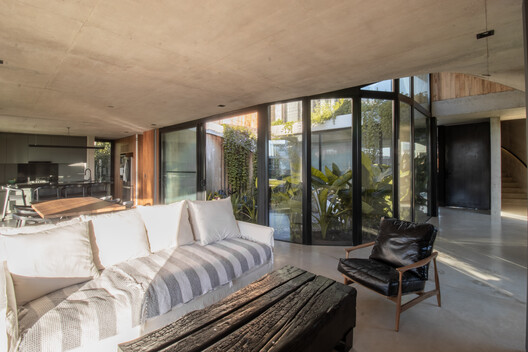 Casa GP / AtelierM - Fotografía interior, Dormitorio, Madera, Sillas, Fijación Vigas