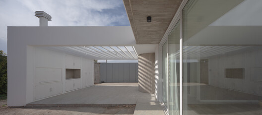 CCE House / ONA - Oficina Nómada de Arquitectura CCE House / ONA - Oficina Nómada de Arquitectura - Image 4 of 33