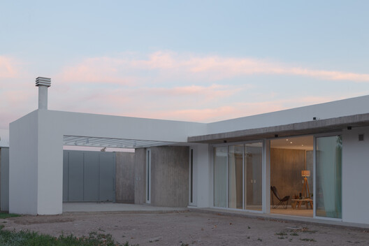 CCE House / ONA - Oficina Nómada de Arquitectura CCE House / ONA - Oficina Nómada de Arquitectura - Image 19 of 33
