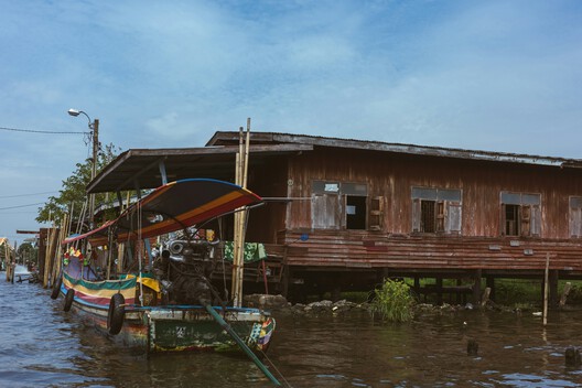 Rivers Before Roads: How Southeast Asia's Waterways Produced an Alternative Urbanism Rivers Before Roads: How Southeast Asia's Waterways Produced an Alternative Urbanism - Image 11 of 11