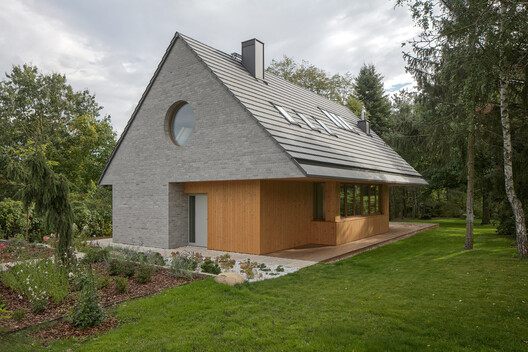 Elementary House / YUMI Architekci Elementary House / YUMI Architekci - Exterior Photography, Wood
