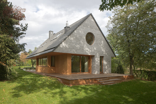 Elementary House / YUMI Architekci Elementary House / YUMI Architekci - Exterior Photography, Wood, Garden
