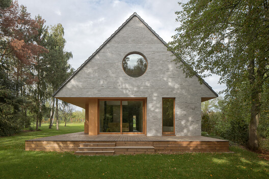 Elementary House / YUMI Architekci Elementary House / YUMI Architekci - Exterior Photography, Wood