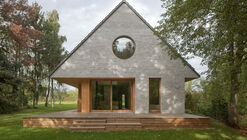 Elementary House / YUMI Architekci