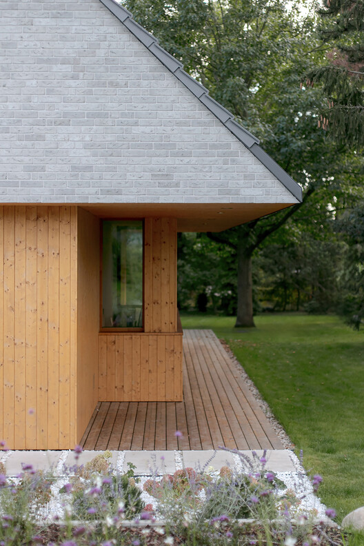 Elementary House / YUMI Architekci Elementary House / YUMI Architekci - Exterior Photography, Wood