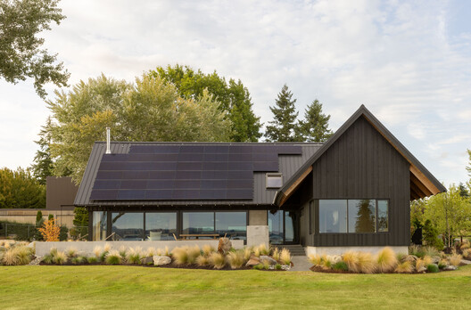 Dyes Inlet House / SHED Architecture & Design Dyes Inlet House / SHED Architecture & Design - Exterior Photography, Garden