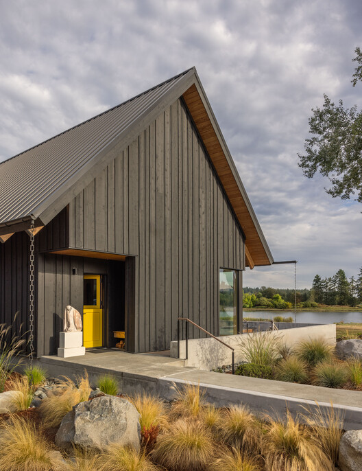 Dyes Inlet House / SHED Architecture & Design Dyes Inlet House / SHED Architecture & Design - Exterior Photography