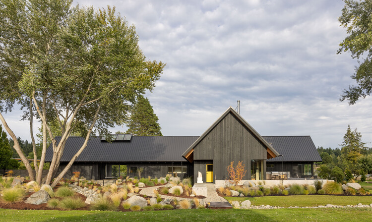 Dyes Inlet House / SHED Architecture & Design - More Images