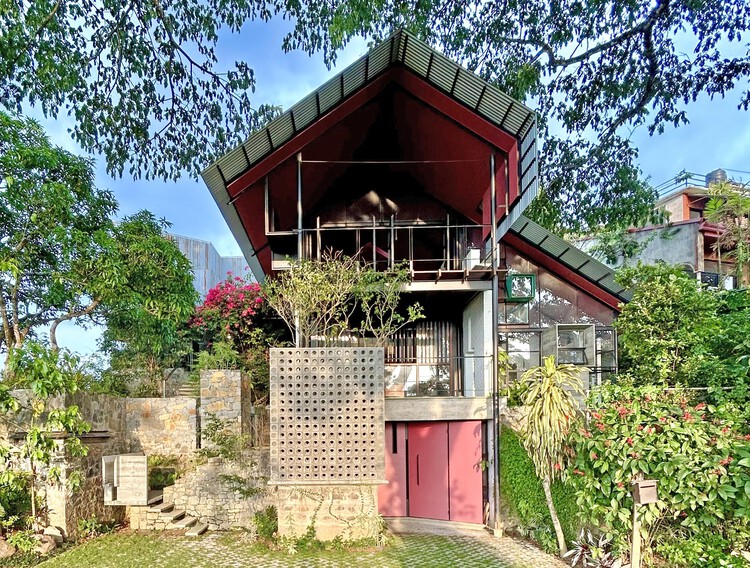 Primrose House / Robust Architecture Workshop - Exterior Photography, Houses, Balcony, Stairs