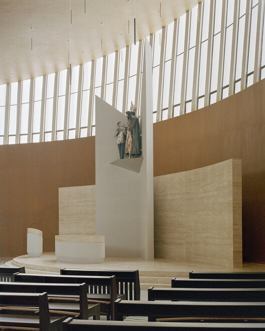 Santuario De La Salle / CAZA Architects Santuario De La Salle / CAZA Architects - Image 21 of 37