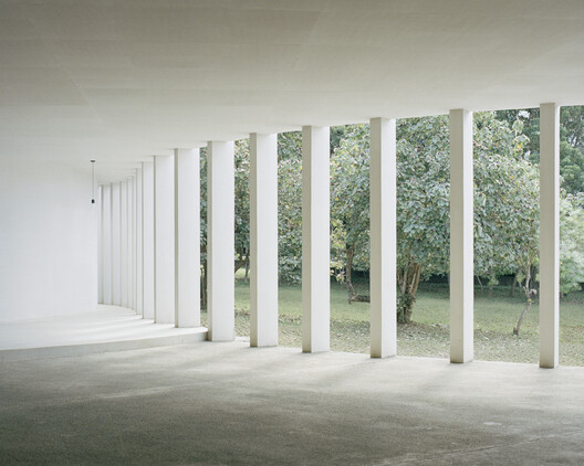 Santuario De La Salle / CAZA Architects Santuario De La Salle / CAZA Architects - Image 13 of 37